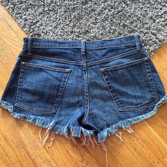 THE GREAT. The Cut Off Short Denim Shorts Size 29 - Picture 6 of 12
